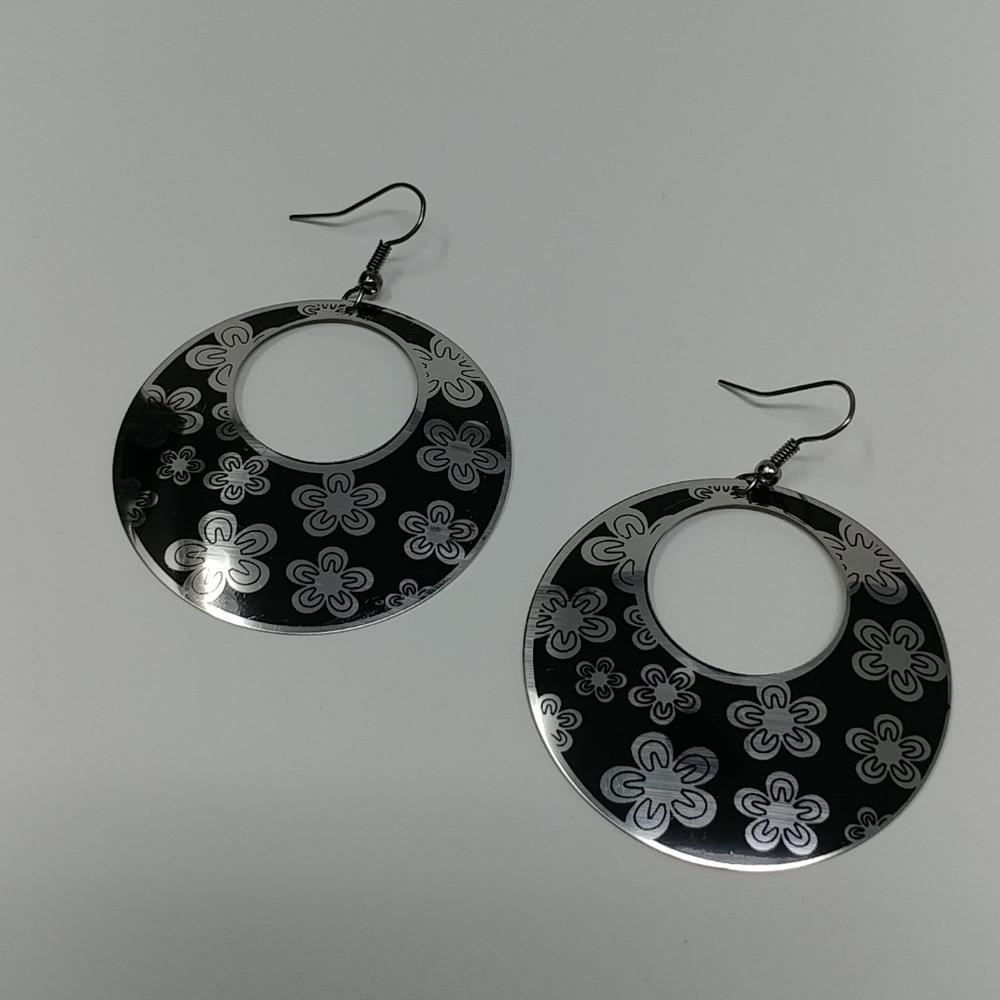 NWT TeSori Metallic Metal Hoop Earrings